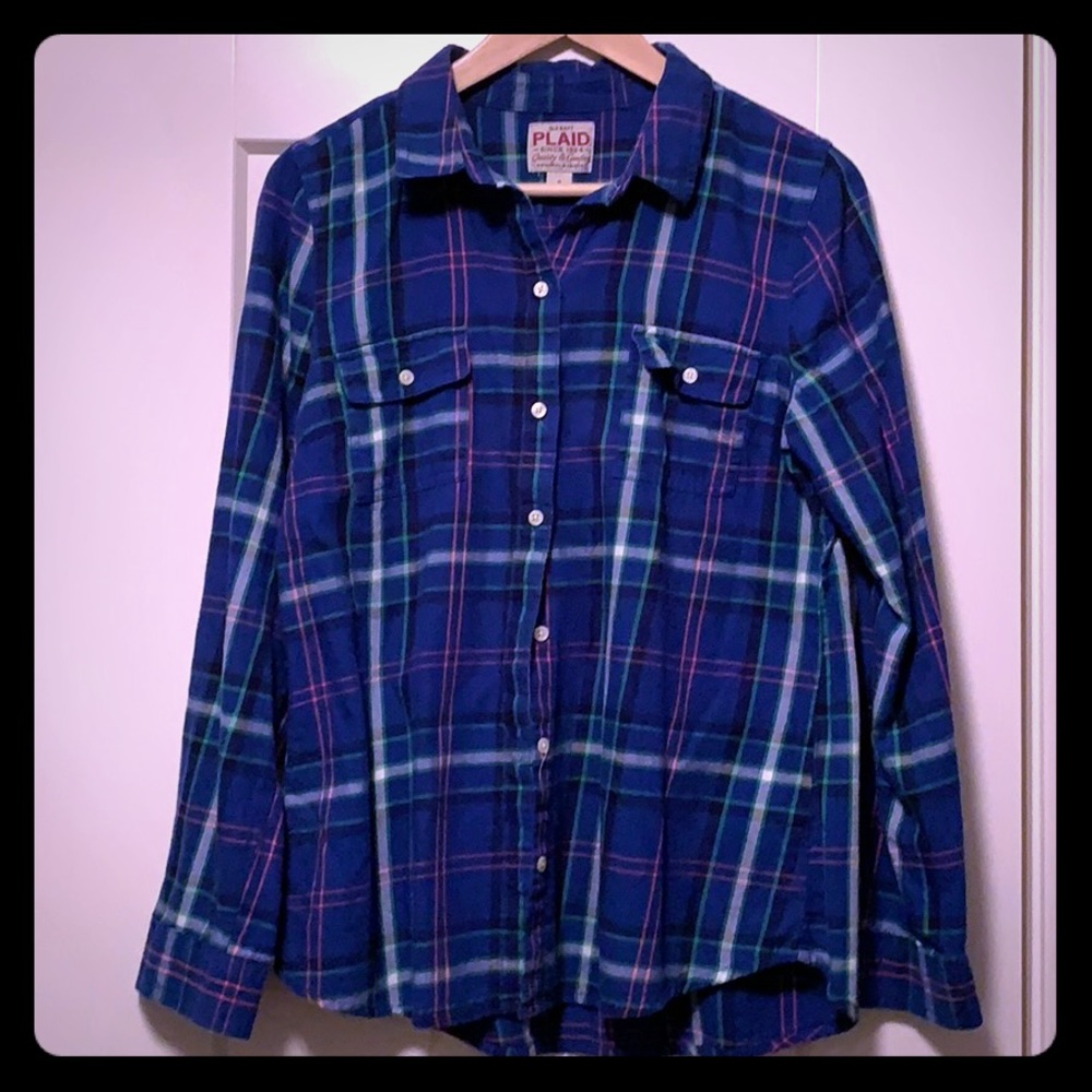 Plaid button down shirt (size M)